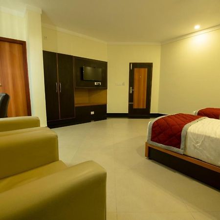 Comfy Luxury Hotel Bangalore Ngoại thất bức ảnh