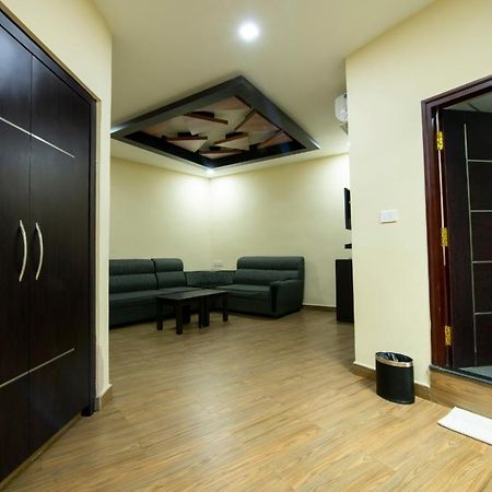 Comfy Luxury Hotel Bangalore Ngoại thất bức ảnh